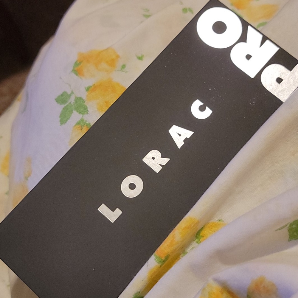 LORAC Pro Eyeshadow Palette
